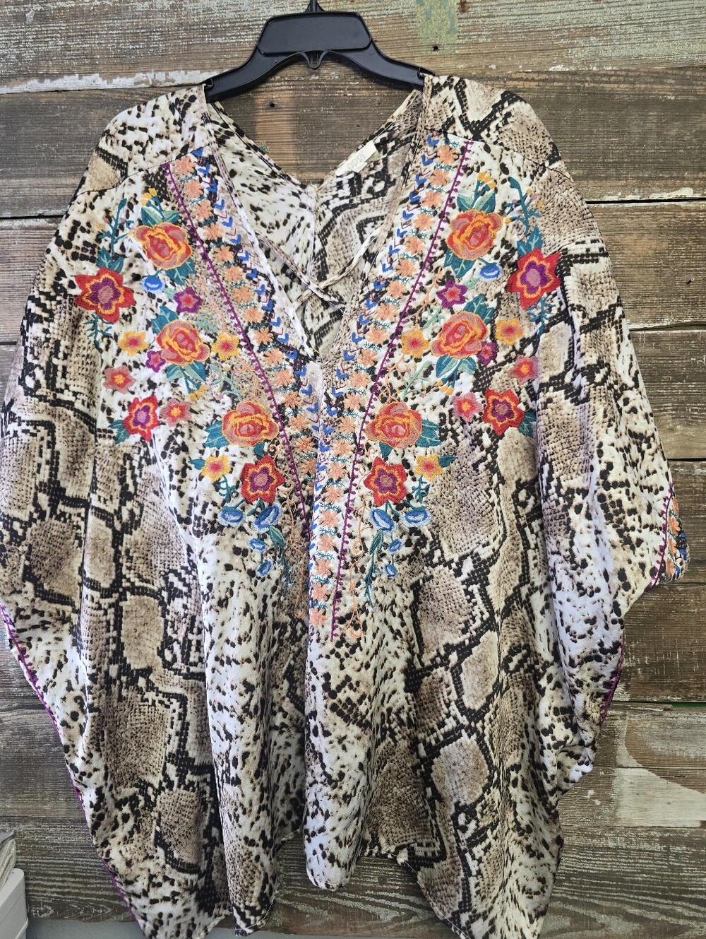 ODDY Embroidered Snake-Print Boho V-Neck Top - Multi, One Size
